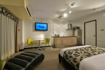 هتل Sea Breeze Resort