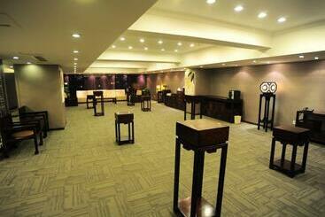 هتل Ramada Plaza Guiyang