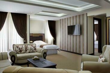 هتل Gostaresh Tabriz