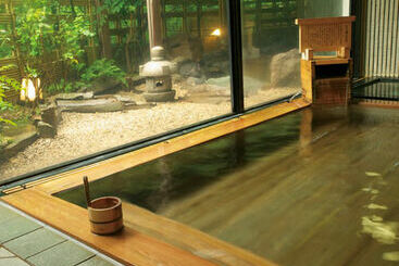 هتل Royal  Yamanaka Onsen Kajikaso