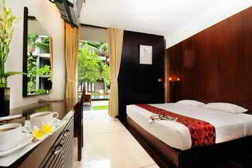 호텔 The Oasis Beach Benoa