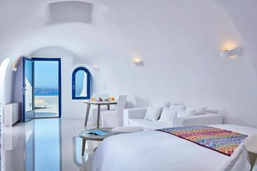 Katikies Chromata Santorini The Leading Hotels Of The World