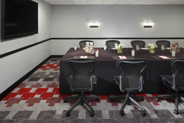Pennyweight Hotel Boston, Curio Collection By Hilton