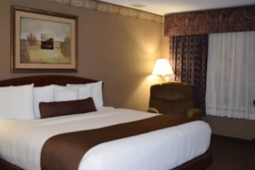 호텔 Heartland Inn & Suites, Surestay Collection By Best Western