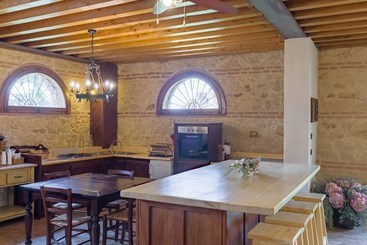 پانسیون Medieval Relais   Top Location