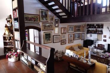تختخواب و صبحانه Villa Gandamar