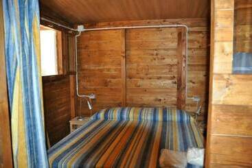 هتل Villaggio Camping Calapineta