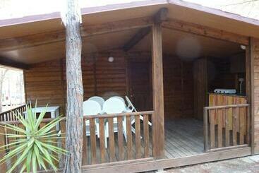هتل Villaggio Camping Calapineta