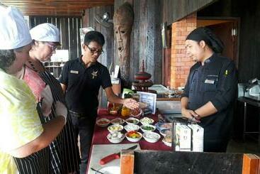 Banburee Resort And Spa