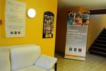 هتل Campanile Lyon Est  Bron Eurexpo