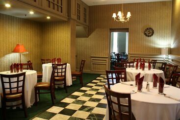 هتل Grand Royale Clarion Collection