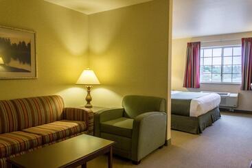 Boarders Inn & Suites By Cobblestone Hotels   Shawano
