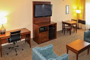 فندق Comfort Inn & Suites St Louis   Chesterfield