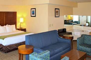 فندق Comfort Inn & Suites St Louis   Chesterfield