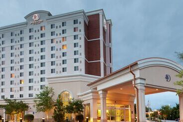 هتل Doubletree By Hilton Greensboro
