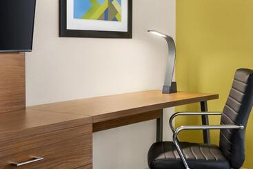 فندق Holiday Inn Express & Suites Philadelphia   Mt Laurel, An Ihg