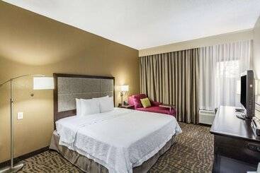 هتل Hampton Inn Jackson/pearlinternational Airport