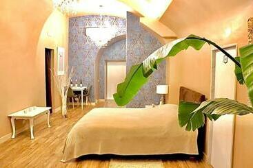 Bed and Breakfast Via Roma 145