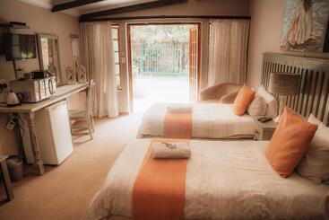 مبيت وإفطار L'anda Guesthouse & Self Catering