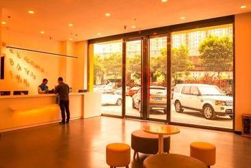 هتل 7days Inn Taiyuan South Railway Station Branch