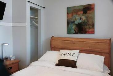פנסיון Caruso's Accommodation