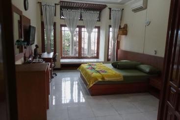 پانسیون Dewas Bali