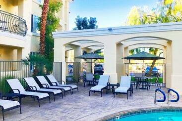 هتل Club De Soleil Allsuite Resort
