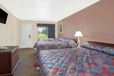 هتل Imperial Inn Grand Blanc