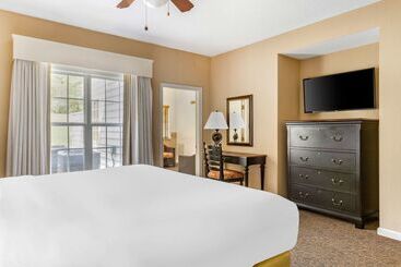 هتل Powhatan Resort