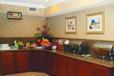 هتل Staybridge Suites Houston Nw  Willowbrook, An Ihg