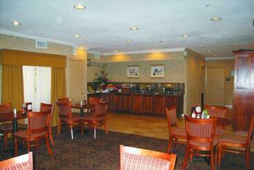 هتل Staybridge Suites Houston Nw  Willowbrook, An Ihg