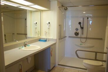 هتل The Suites At Americano Beach
