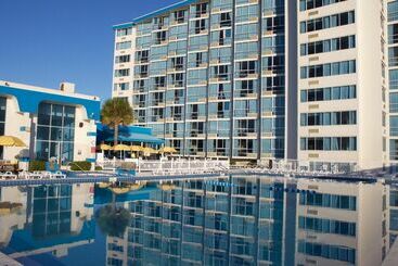 هتل The Suites At Americano Beach