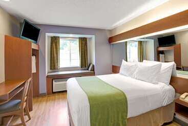 Microtel Inn & Suites By Wyndham Cherokee