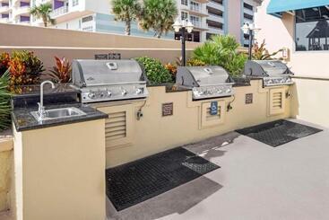 אתר נופש Hilton Vacation Club Daytona Beach Regency