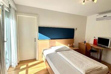 Отель B&b Garni Erika