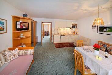 ベッドアンドブレックファースト Pension Villa Claudia Augusta