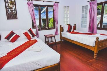 استراحتگاه Pranee Bungalow
