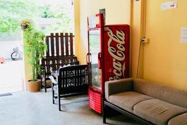 Suvarnabhumi Airport Yha Hostel