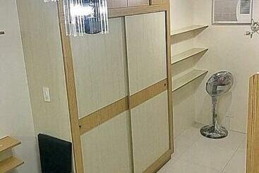 Stays At Green Residences 1 Bedroom With Complimentary Breakfast For 2