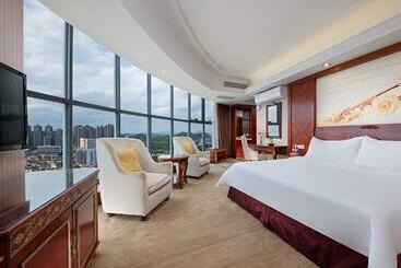 Vienna Hotel Shenzhen Pingshan Shenshan Road