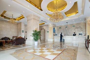 Vienna Hotel Shenzhen Pingshan Shenshan Road