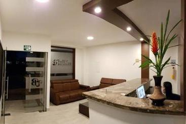 هتل Villa Blanca