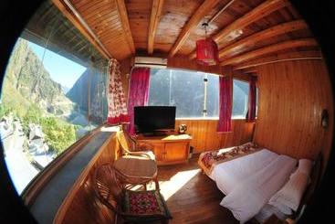 پانسیون Tiger Leaping Gorge Sean’s Spring Guesthouse