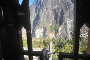 پانسیون Tiger Leaping Gorge Sean’s Spring Guesthouse