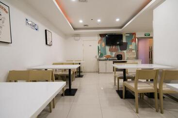 בית מלון כפרי Hanting  Urumqi Youhao