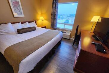 فندق على الطريق Fox Creek Inn