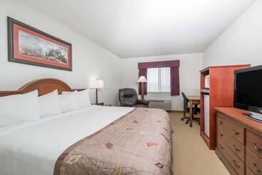 فندق Baymont By Wyndham Marshfield