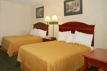 هتل Econo Lodge Choice S I 95 Savannah Gateway 24 Hour Fitness Center On Site Guest Laundry On Site Perk