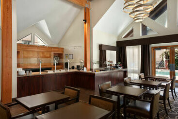 هتل Hawthorn Suites By Wyndham Overland Park